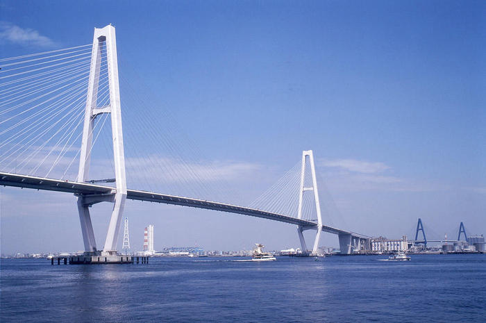 名港トリトン